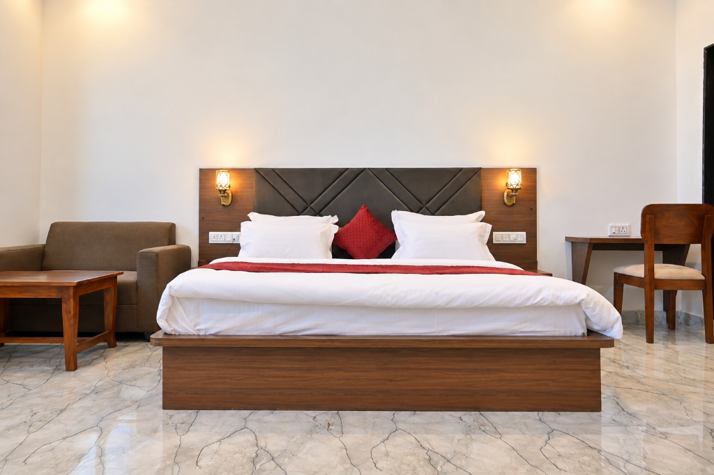 Rahvaas Villa Master Bedroom & Lounge