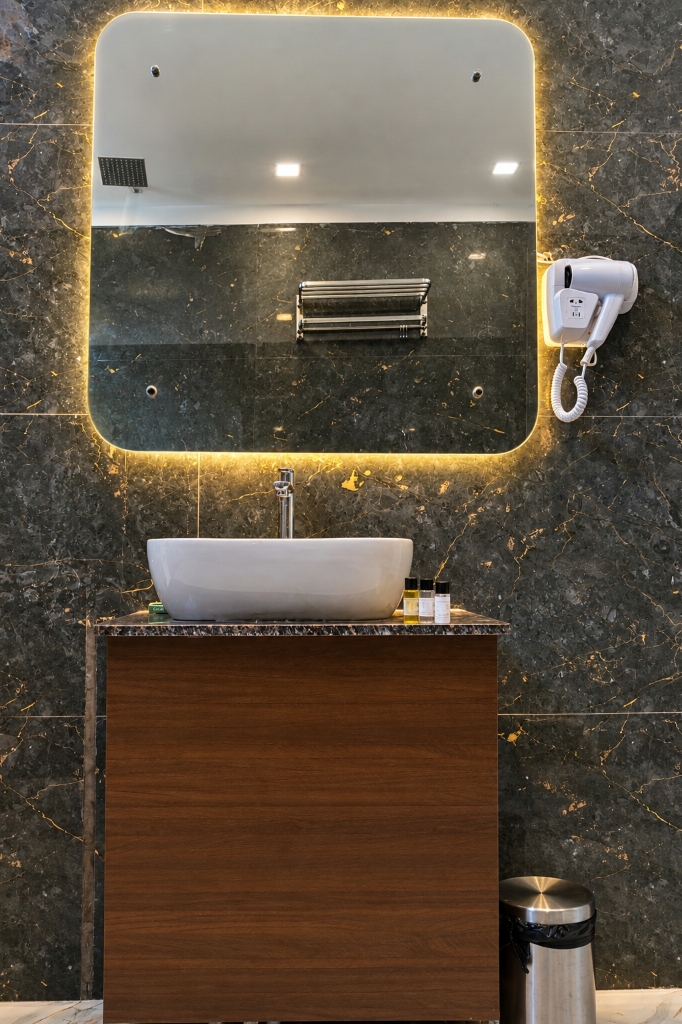 Rahvaas Villa Luxury Ensuite Washroom